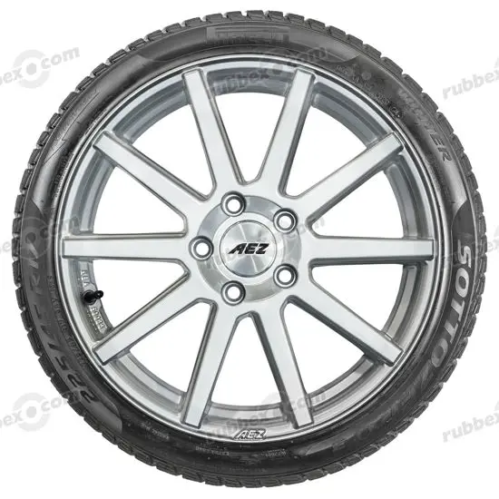 Pirelli Winter Sottozero 3 285/30 R20 99V | reifen.com