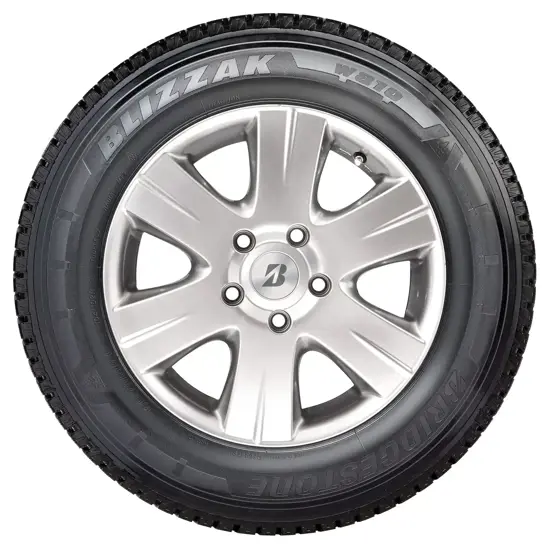 Bridgestone 215 70 R15C 109R 107R Blizzak W810 8PR 15361184